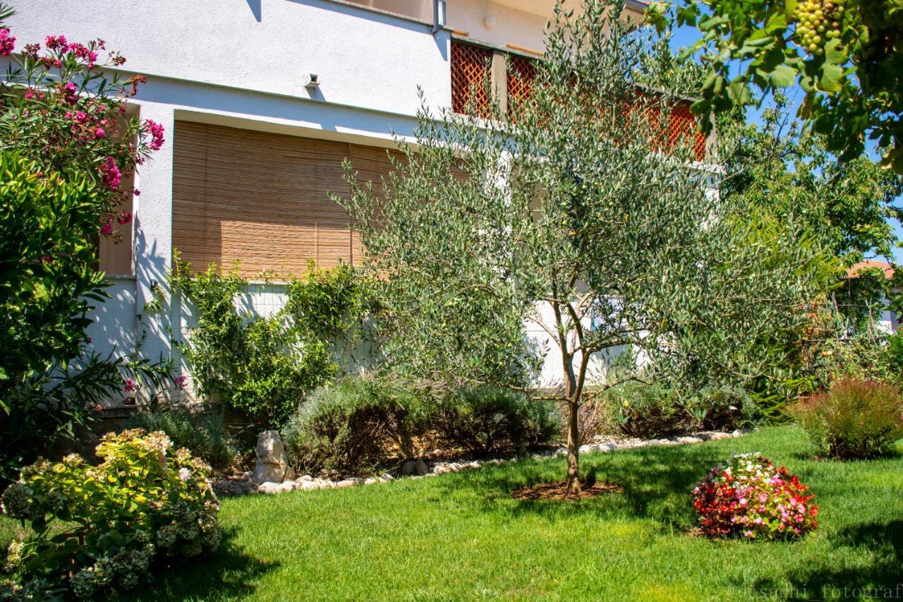 Duka Apartment *
